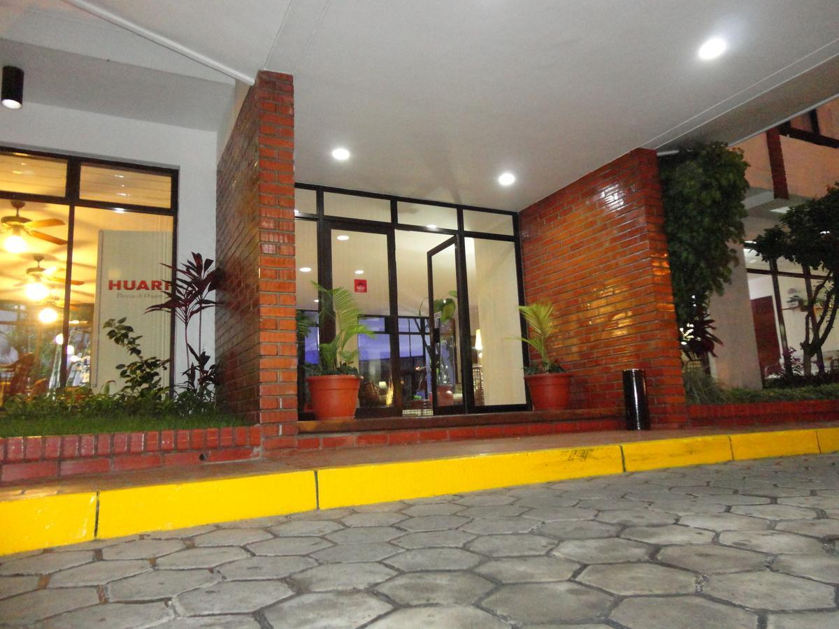 Las Palmas Santa Cruz de La Sierra Exterior photo
